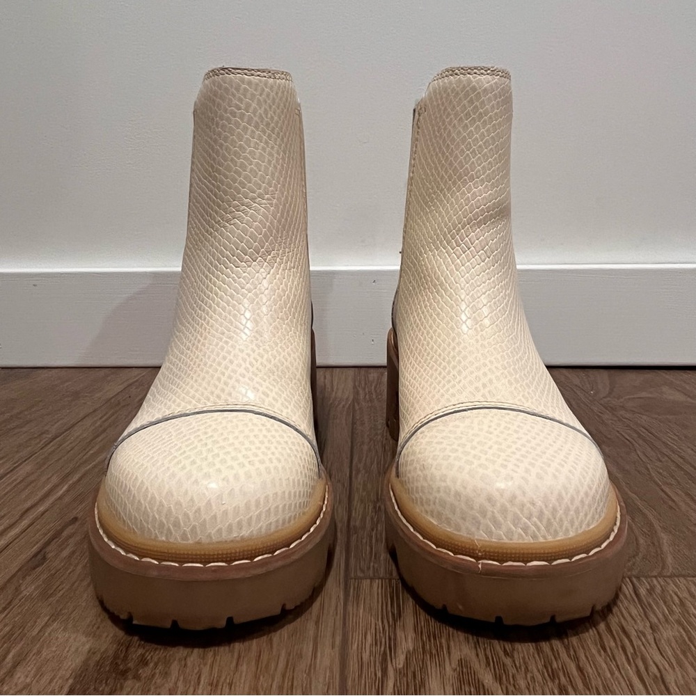 Sorel Joan Now Chelsea Boots - Picture 7 of 16